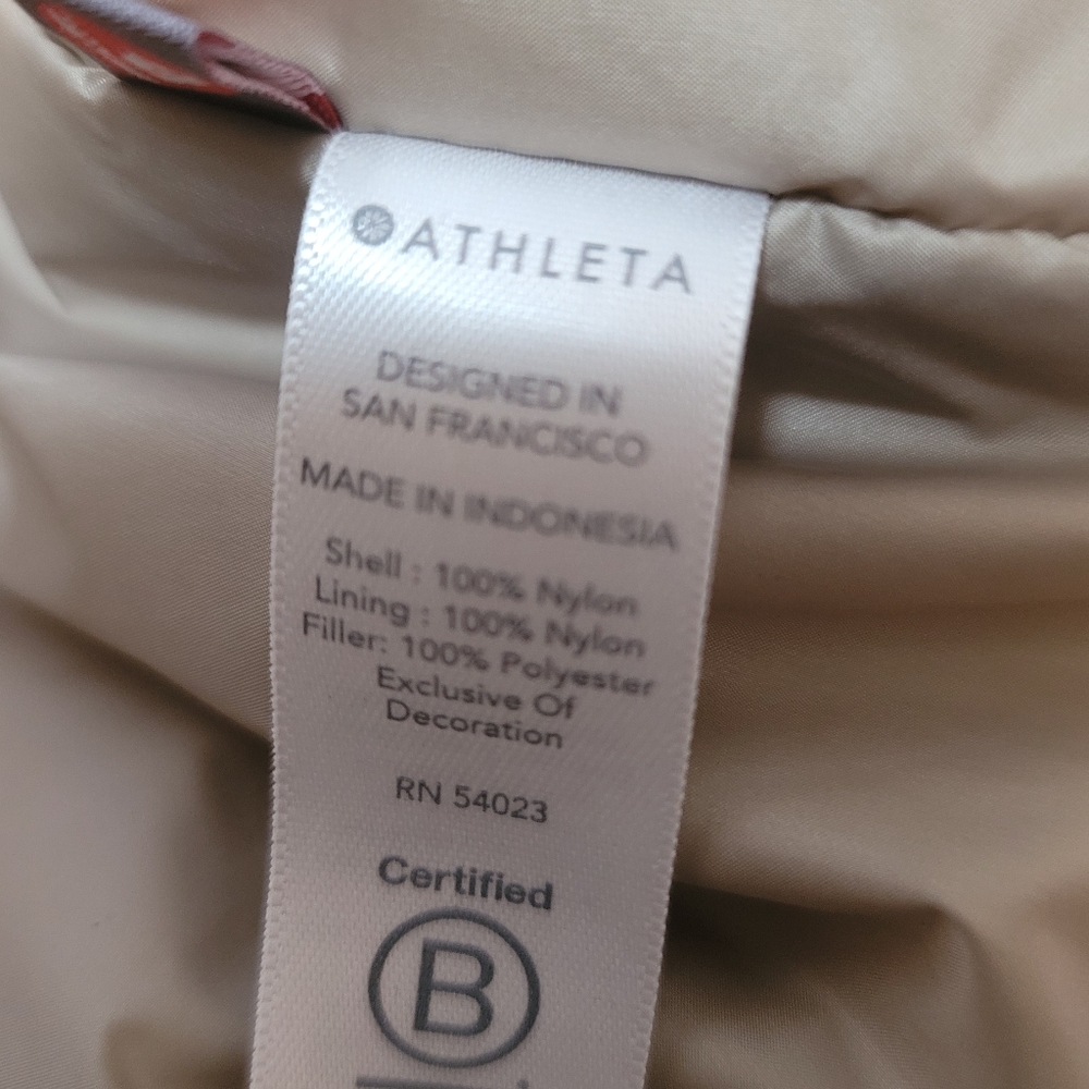NWT Athleta Summit Coat - Picture 12 of 12